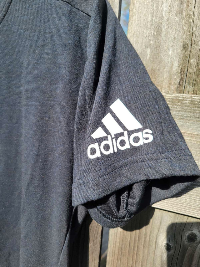 Adidas Toronto Maple Leafs tshirt size small - photo 2