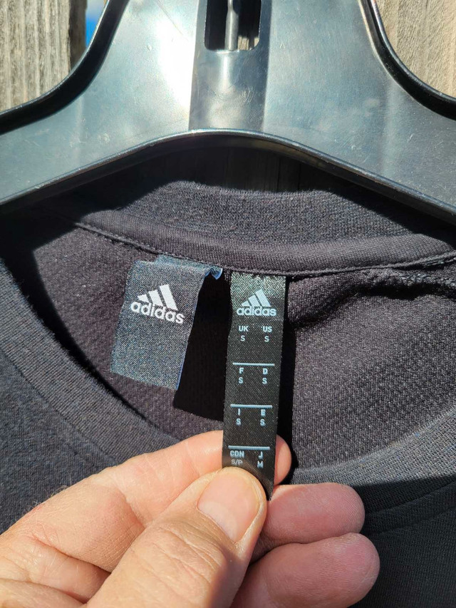 Adidas Toronto Maple Leafs tshirt size small - photo 3