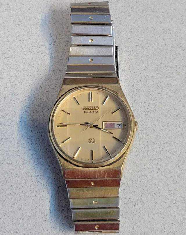 1980s Seiko SQ men's watch 6923-7099 as is thumbnail