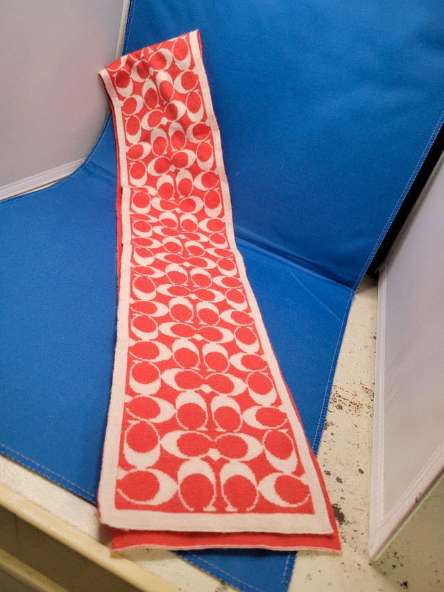 Vintage COACH scarf with great color and graphics - photo 2