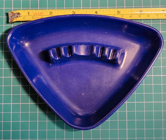 Vintage GES-LINE 361 Melamine purple corner ashtray