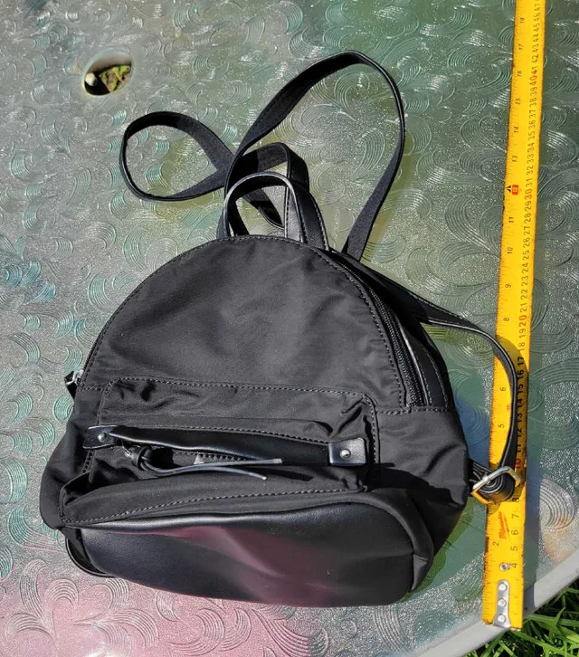 DAVID JONES BACKPACK / HANDBAG Black image indicator(9)