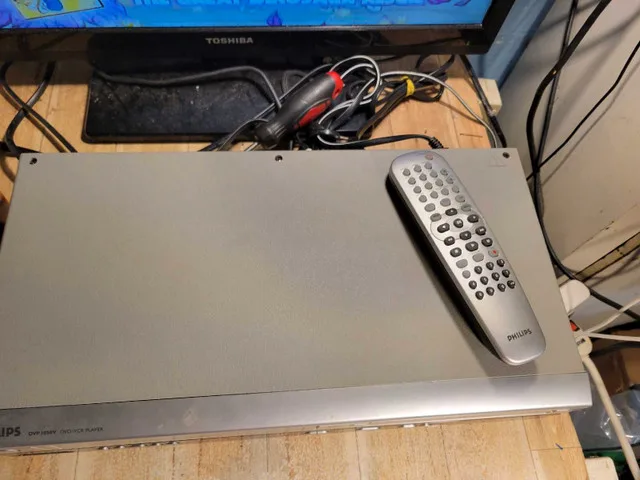 Philips DVD VCR Combo Player image indicator(2)