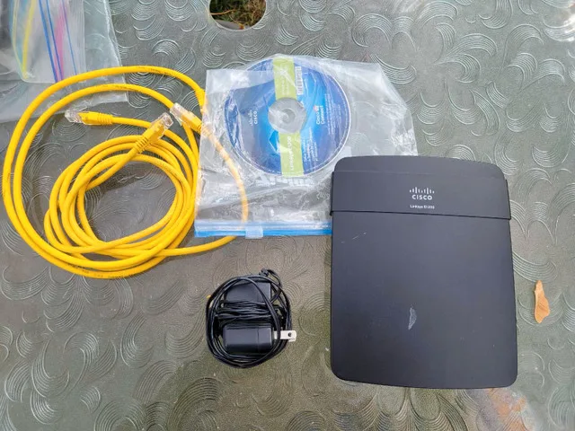 Linksys E1200 Wireless-N Router thumbnail