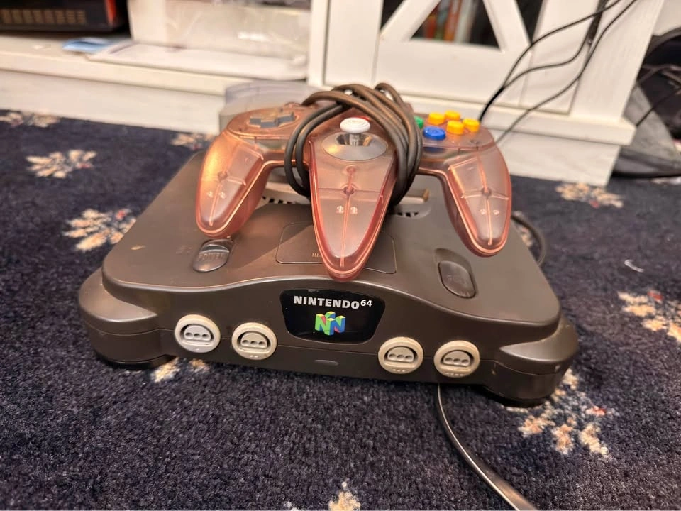 Nintendo 64 Console with Controller and 5 Games