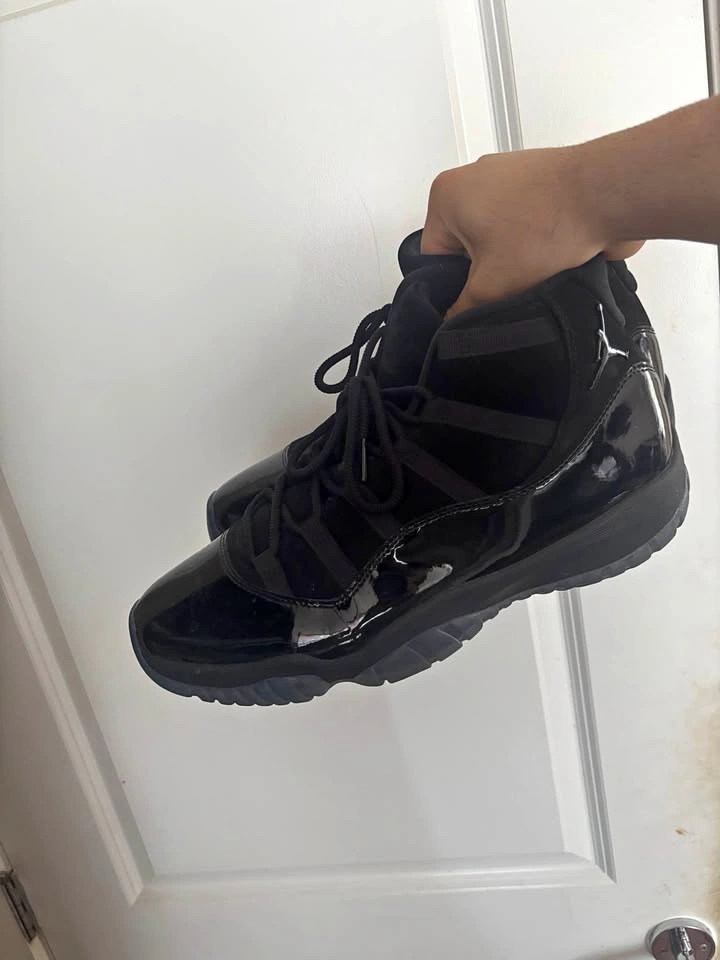 Jordan 11 Cap and gown size 13