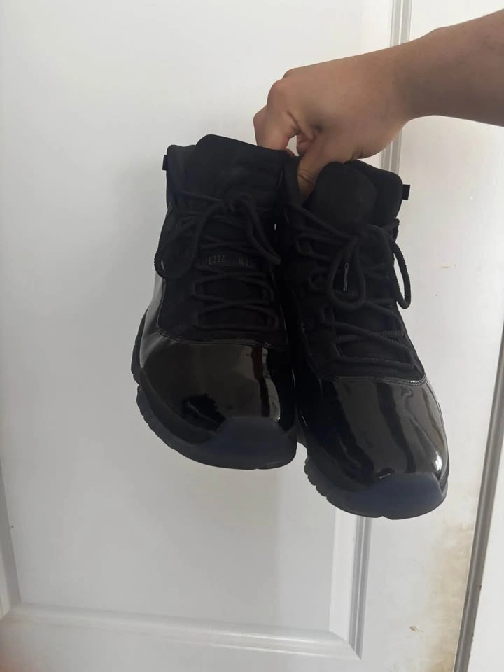 Jordan 11 Cap and gown size 13 - photo 2
