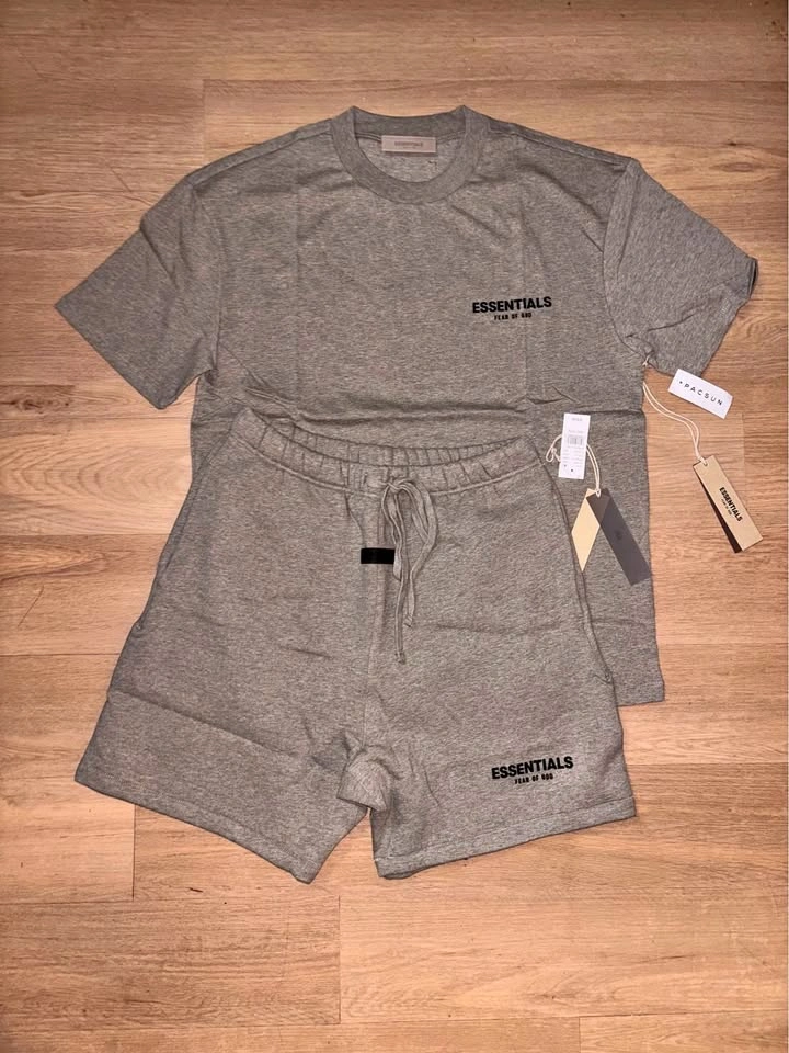 Essentials Set