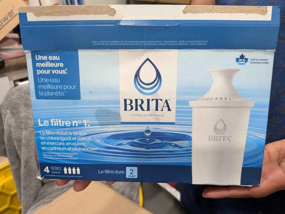 Brita water filter dispenser with 4 filter replacements - photo 2