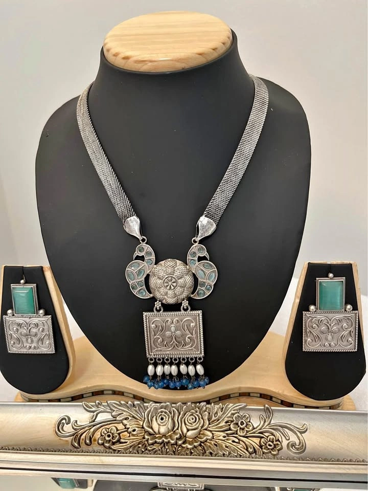 Jewellery Set (German Silver)