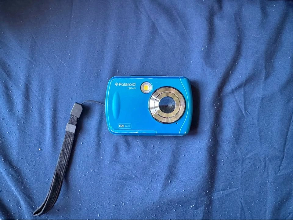 Polaroid iS048 Waterproof Digital Camera