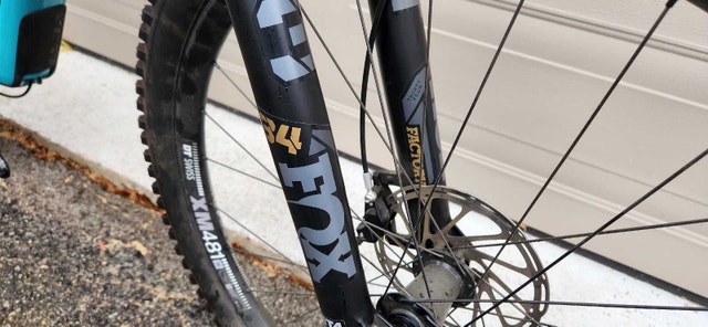 Brand New Yeti SB115 | T2 Carbon | Large | 29 Wheels - photo 5