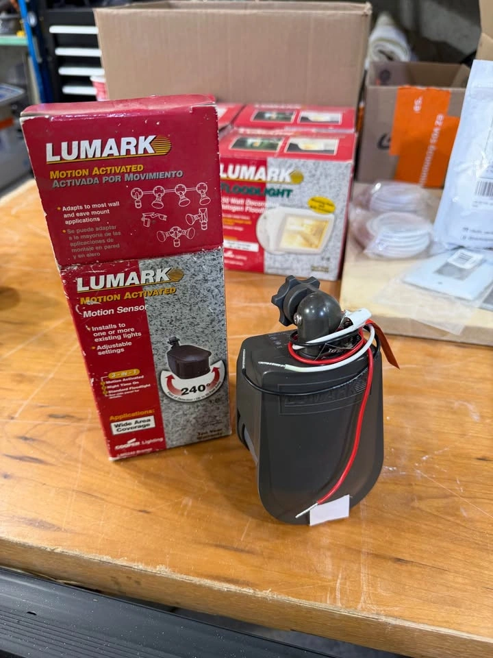 Lumark 240-Degree Motion Sensor - photo 3
