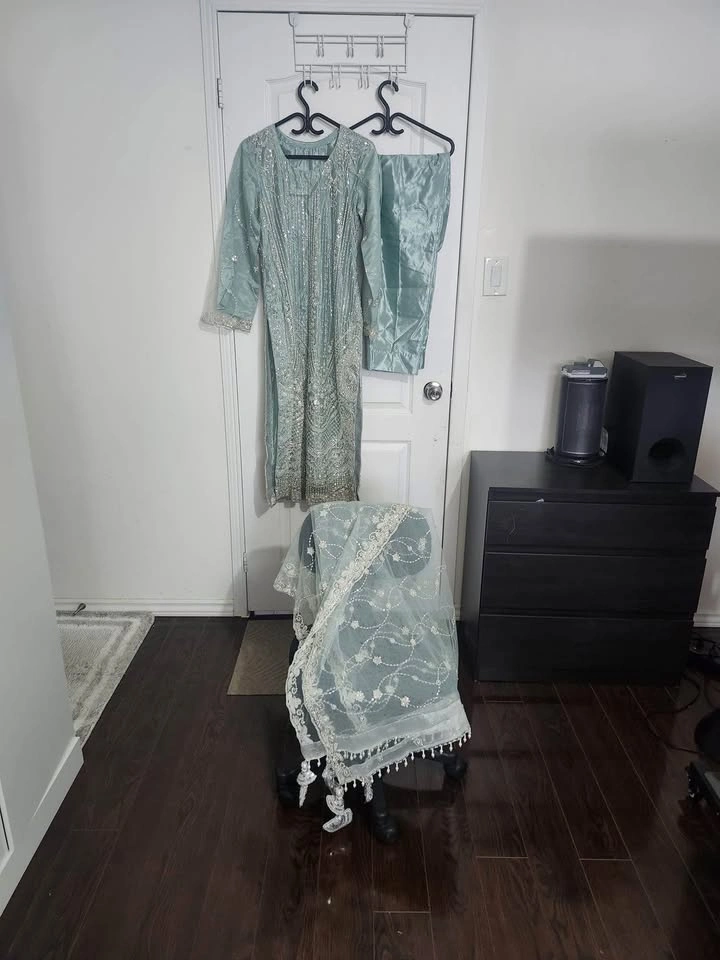 Kurti sharara Pakistani outfit - photo 3