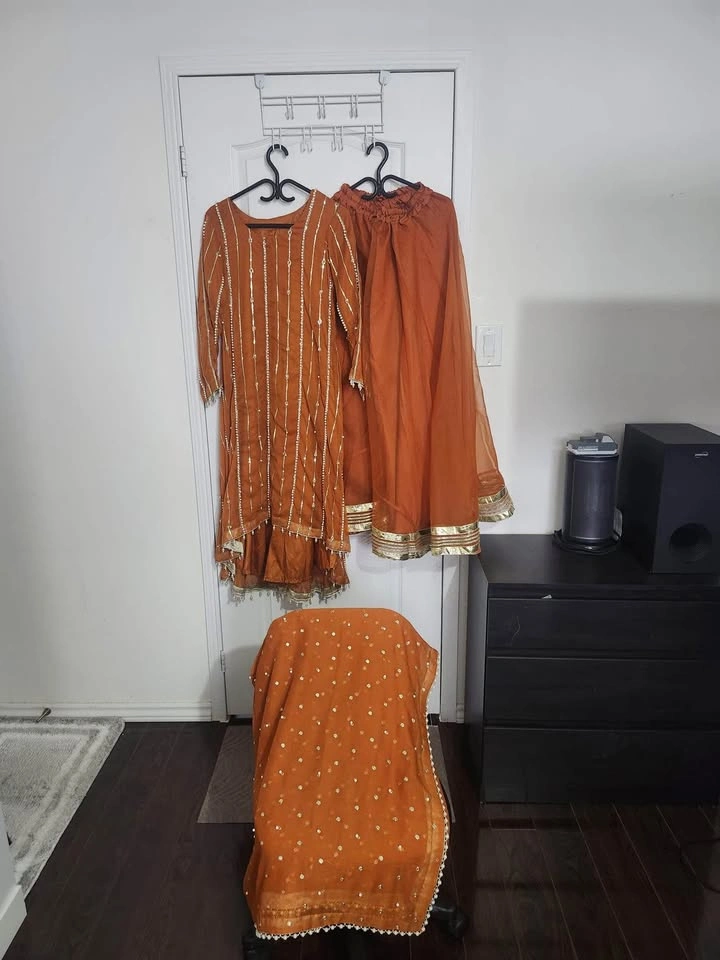 Kurti sharara Pakistani outfit - photo 5