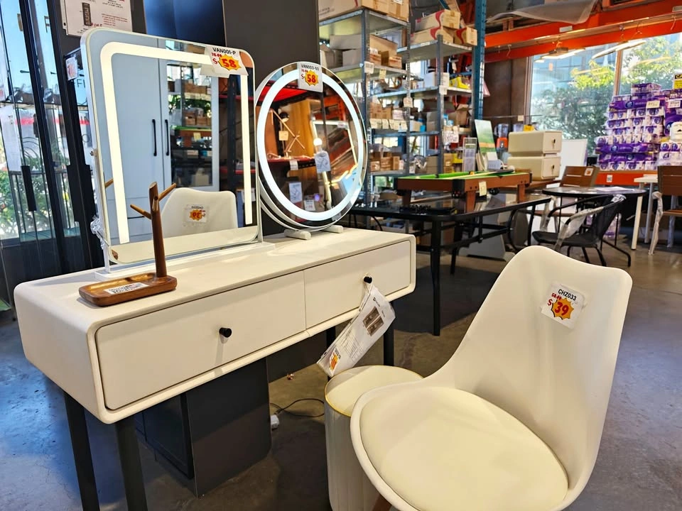 LED Desktop Mirror Dressing Table Chair