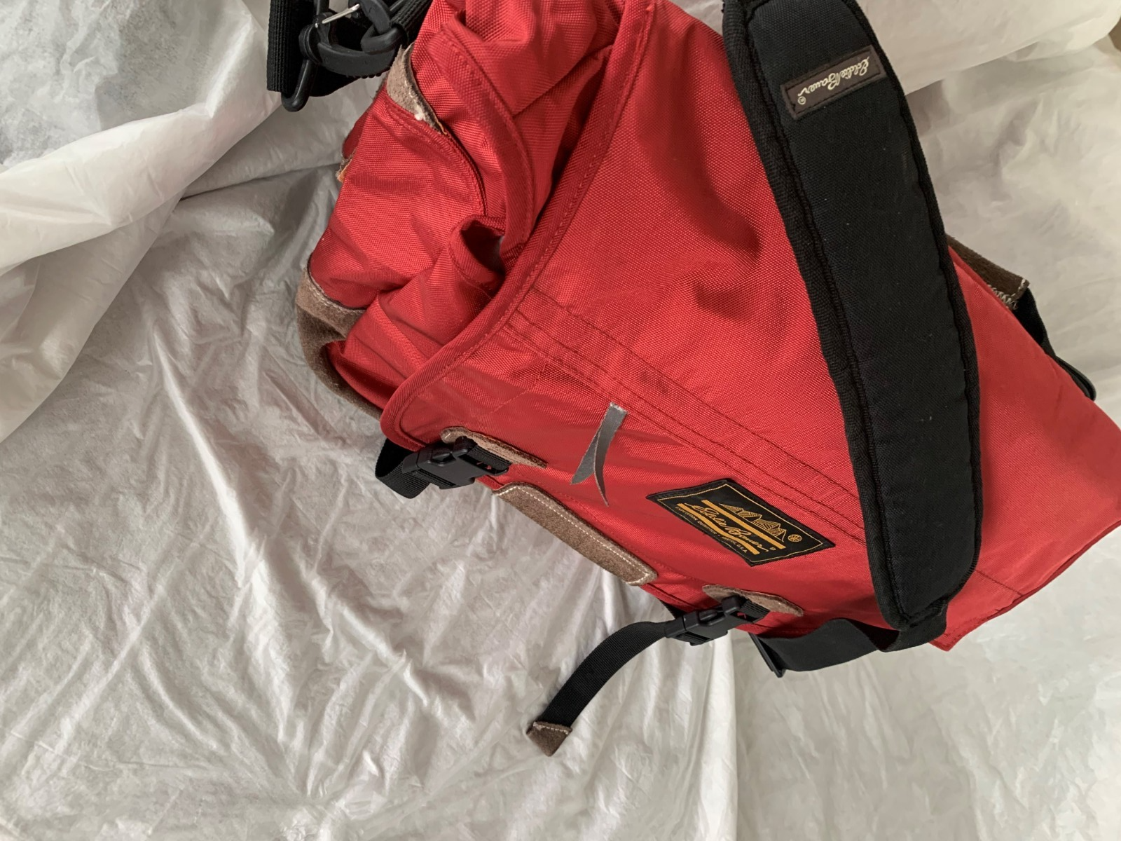 Eddie Bauer Messenger Shoulder Bag - Red - photo 4
