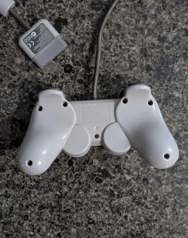 Sony Playstation 1 Dualshock controller - photo 2