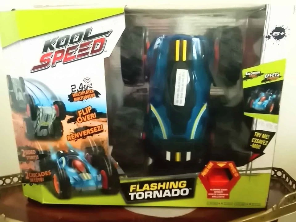 Kool Speed Flashing Tornado RC Stunt Car - photo 2