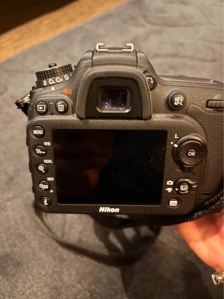 Nikon D7200 DSLR + 70-300mm VR Lens + 50mm f/1.8G Lens - photo 2