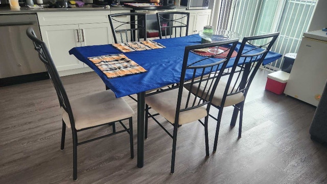 Metal Dining Set glass