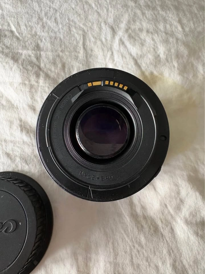 Canon EOS Rebel T3i with 50mm f/1.8 II Lens and Speedlite 420EX - photo 4