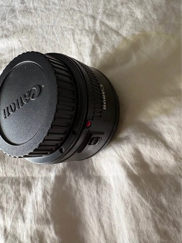 Canon EF 50mm f/1.8 II Lens - photo 4