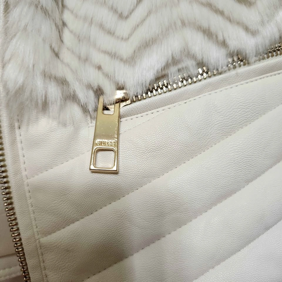 Guess faux leather vest excellent condition - photo 5
