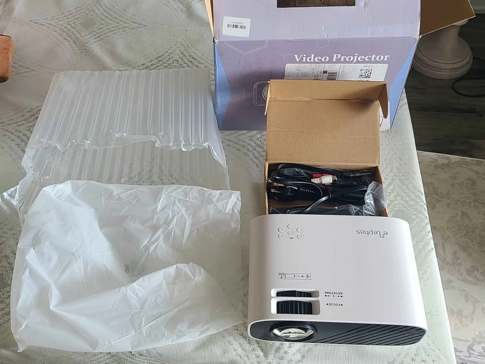 🇨🇦  LED Video Projector - NEW - photo 5