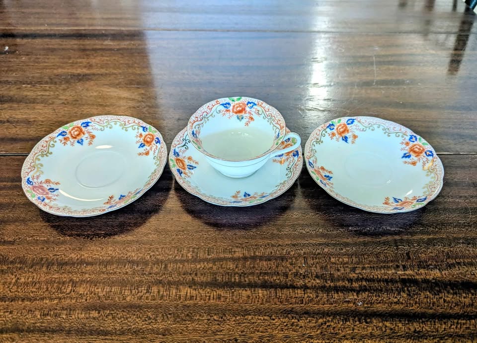 Antique Hand-painted Teacup and Saucer set - photo 2