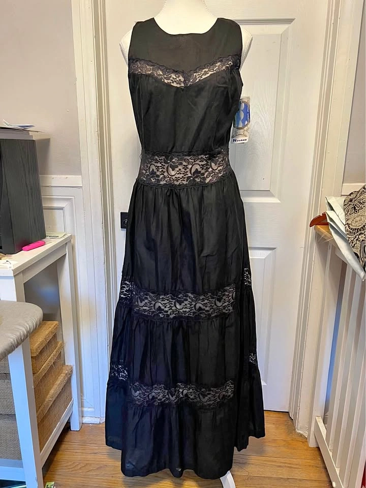 ⚽ Black long dress with see through details