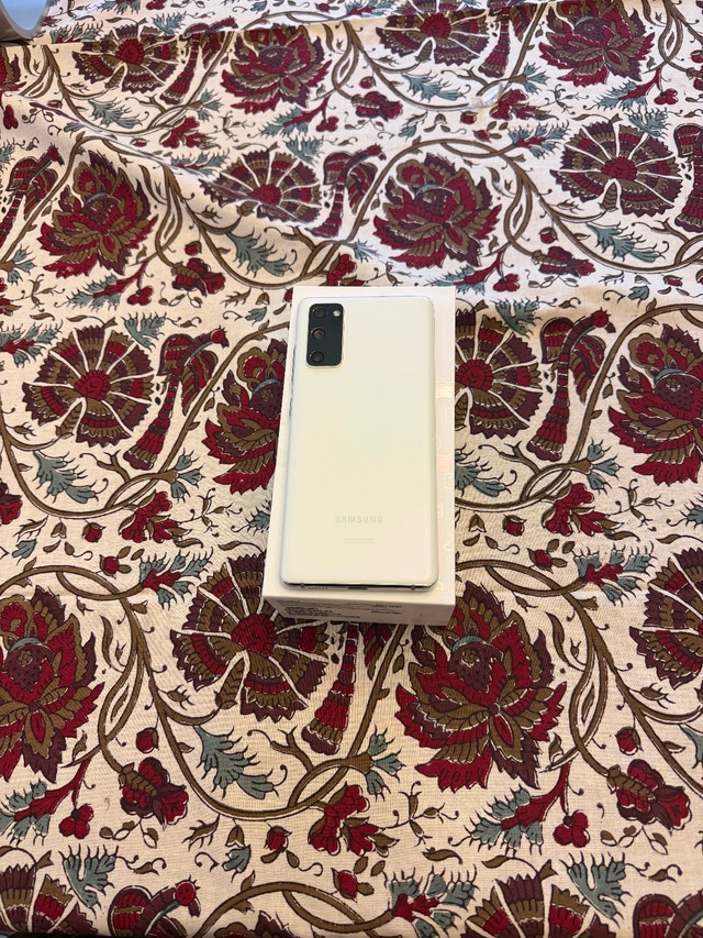 Samsung S20 FE 5G 128GB - photo 5