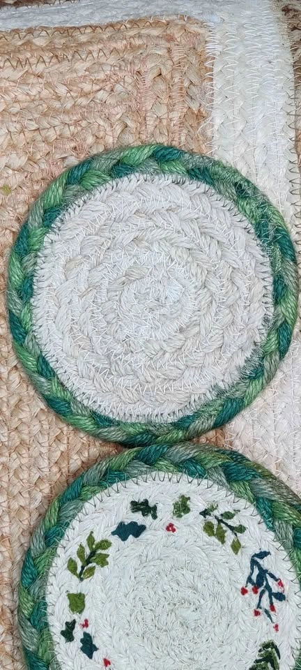 Hand painted coaster - photo 2