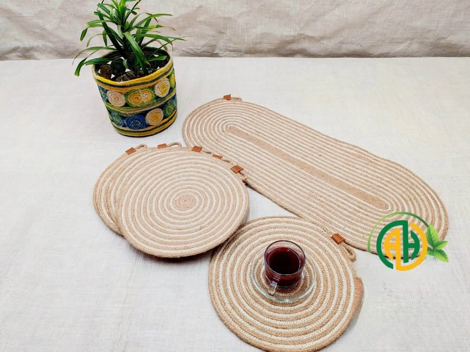 Dinner set with runner and 6 placemats - photo 5