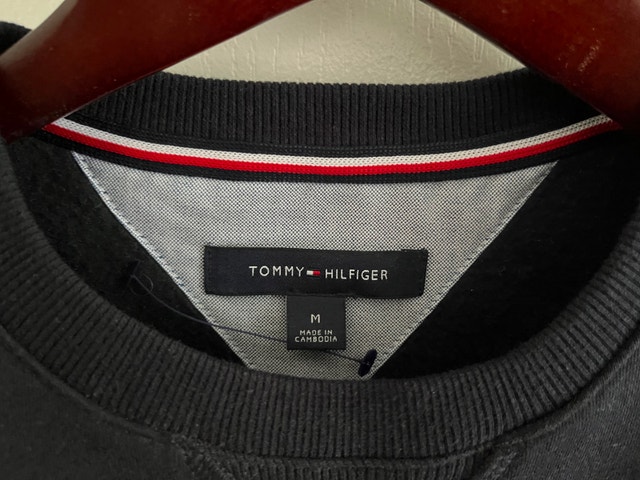 Tommy Hilfiger Crew Neck Sweater (M) + Long-Sleeve Shirt (XL)