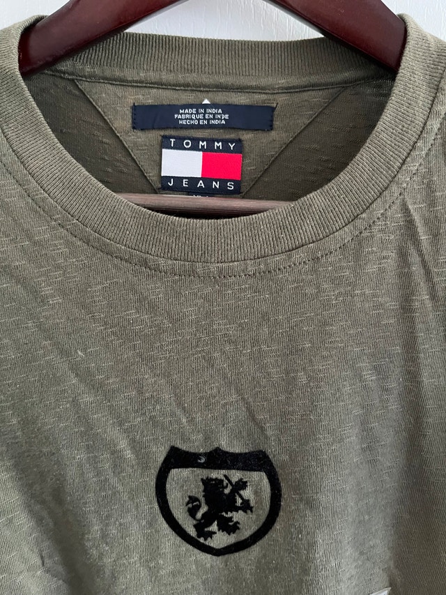 Tommy Hilfiger Crew Neck Sweater (M) + Long-Sleeve Shirt (XL) - photo 3