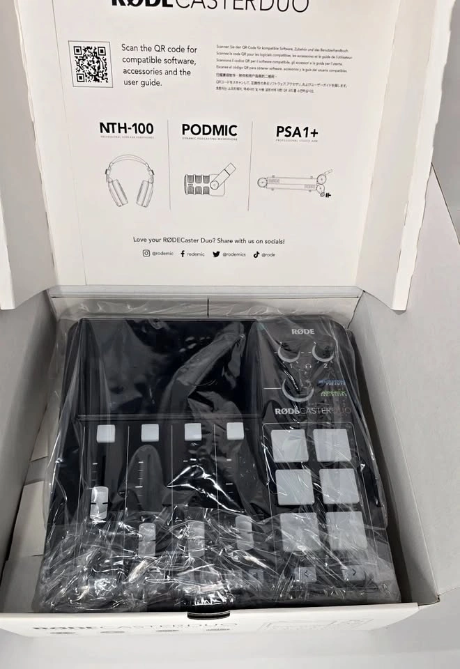 RØDECaster Duo All-in-One Audio Production Studio (Black)
