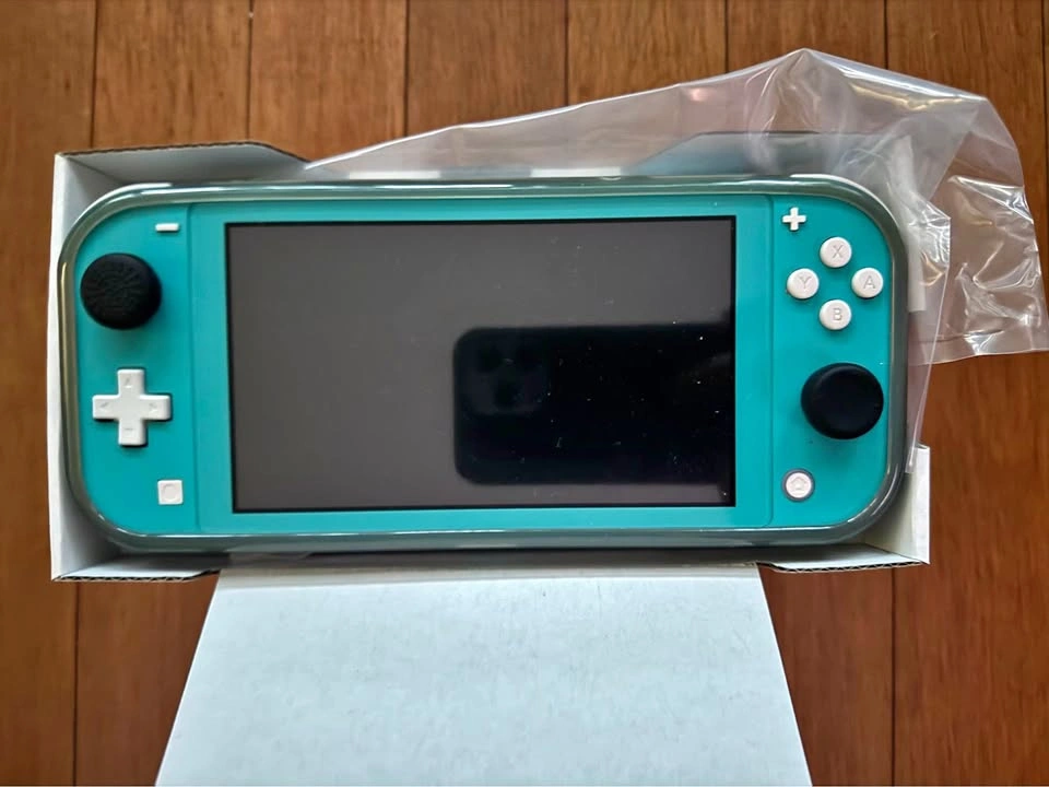 Nintendo Switch Lite CIB