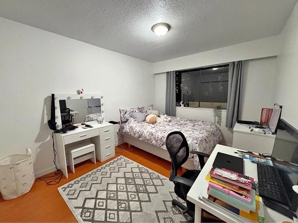 Private room for rent