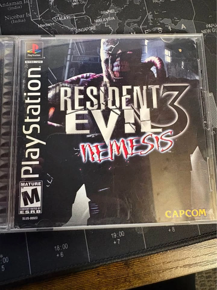 PlayStation 1 Horror Game Collection ( Resident Evil ) OBO - photo 2