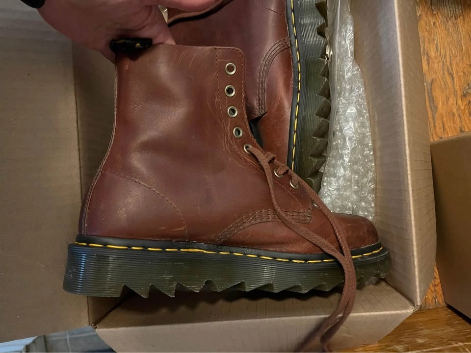 Dr. Martens 1460 Pascal Ziggy Boots ⚽️ - photo 2