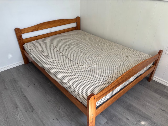 Double / Full Bedframe and Mattress
