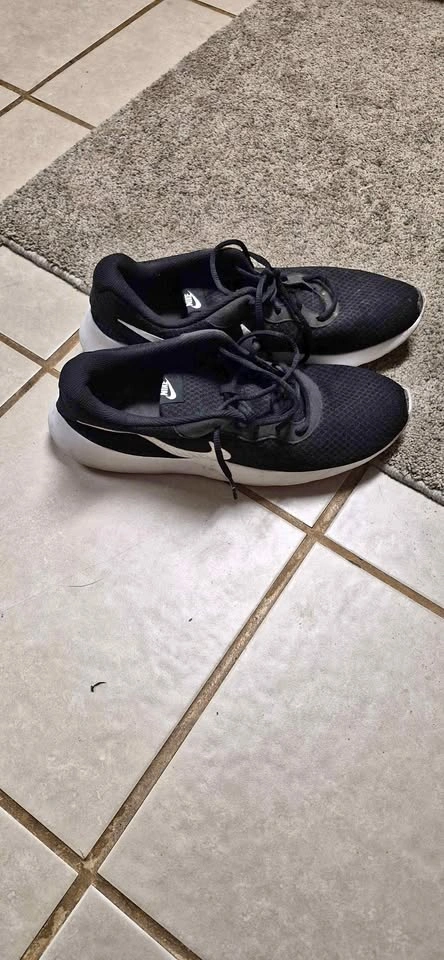 Nike shoes