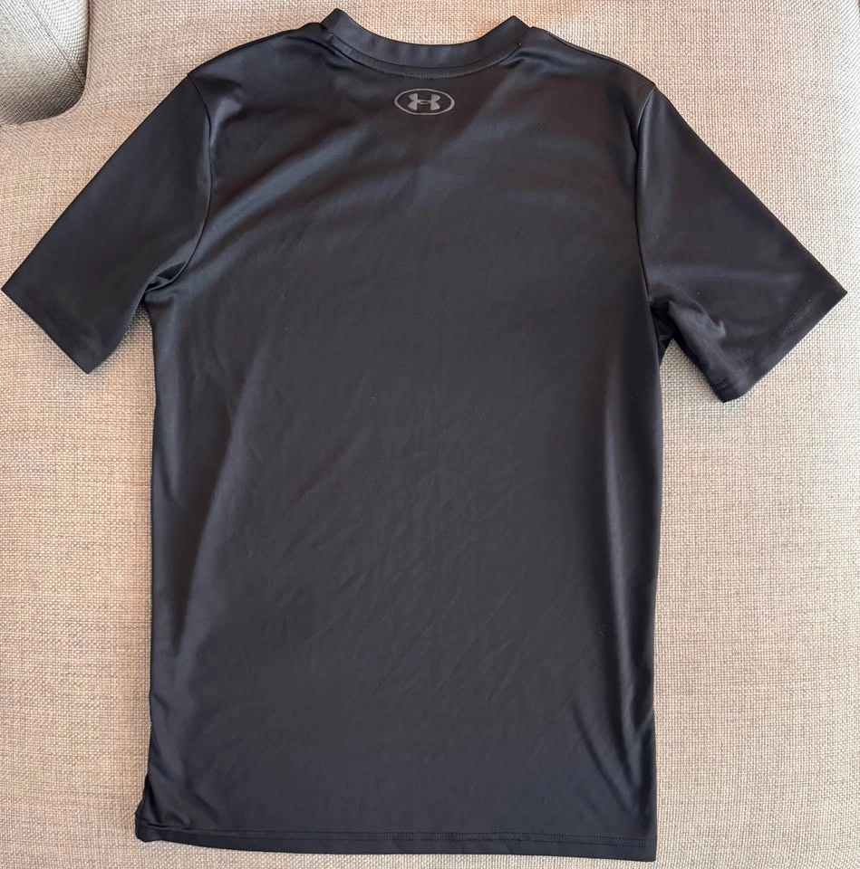 Under Armour Men's Black T-Shirt ~ XSmall ⚽️ - photo 2