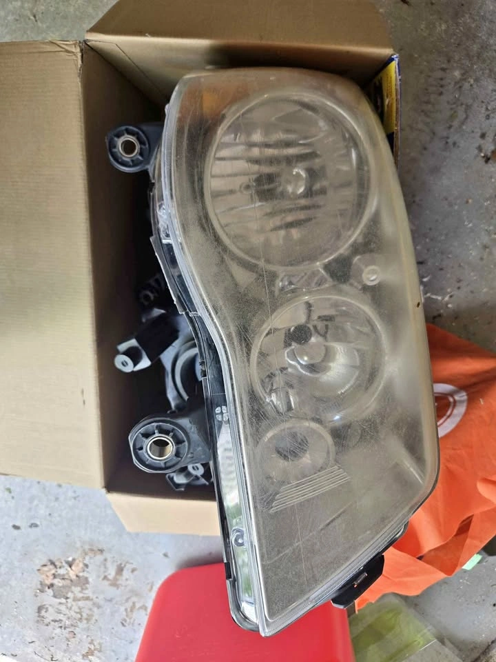 Headlight for Dodge Grand Caravan/Chrysler Town & Country