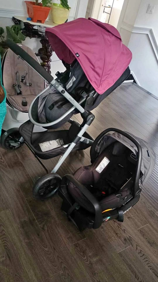 Evenflo Pivot Stroller and Car Seat