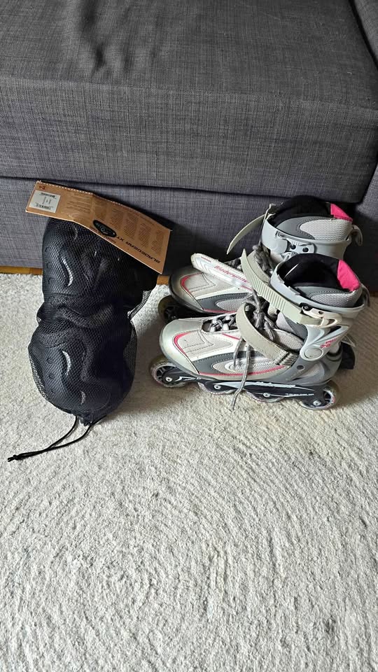 🔥 Rollerblades + Safety Gear – Size 7.5 🔥