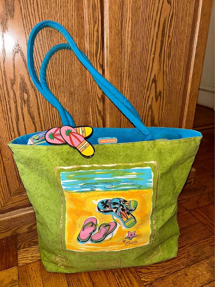 Anne Ormsby Large Beach Tote Bag w Fun Charms Attached ⚽️