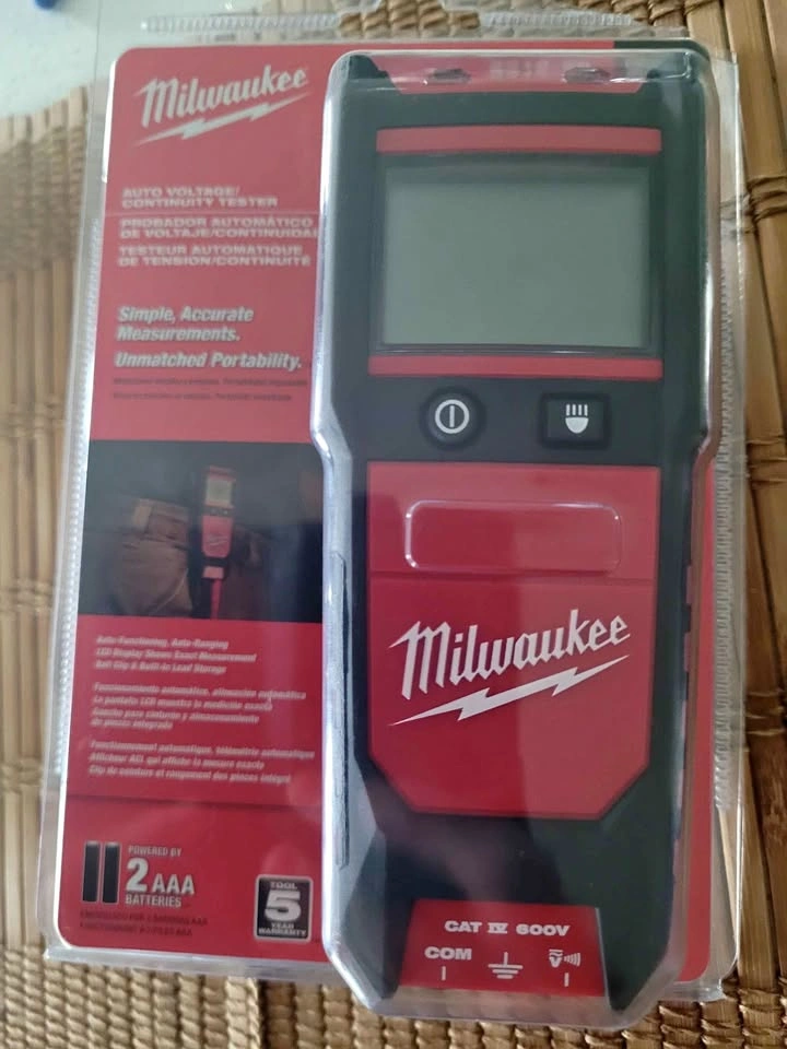 Milwaukee Auto Voltage/Continuity Tester