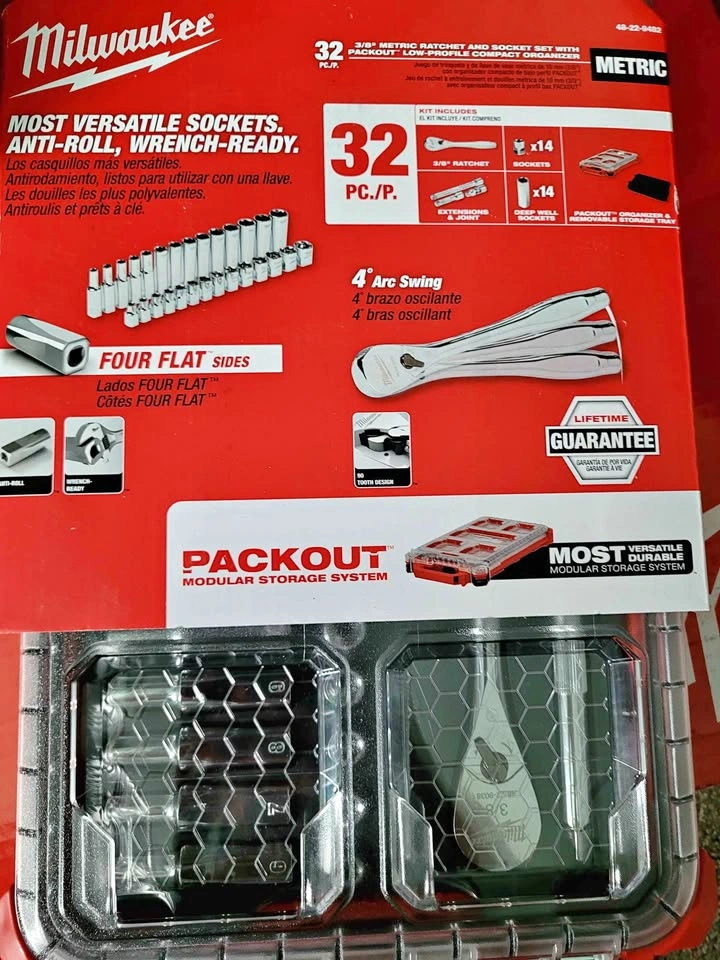 Milwaukee PACKOUT 3/8-inch Drive Metric Ratchet and Socket Set